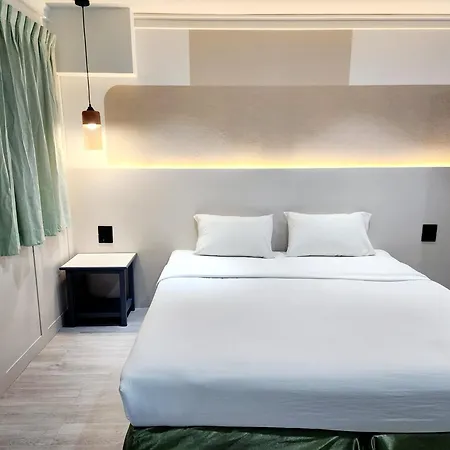 Seatel Phuket, Patong Beach